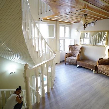 Lafontaine Konak Otel Mudanya Bagian luar foto