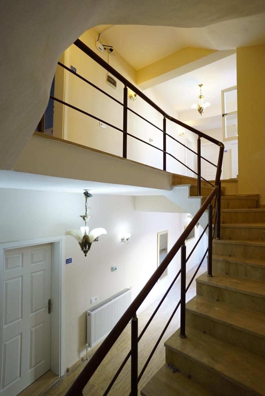 Lafontaine Konak Otel Mudanya Bagian luar foto